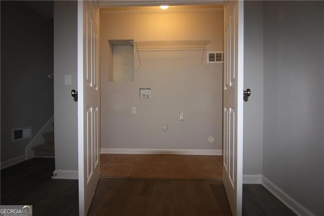 Building Photo - 2257 Turtle Club Dr NE