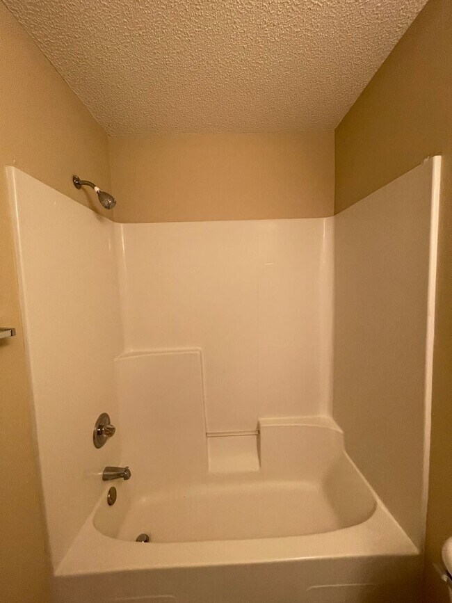 Building Photo - Foxhill Commons