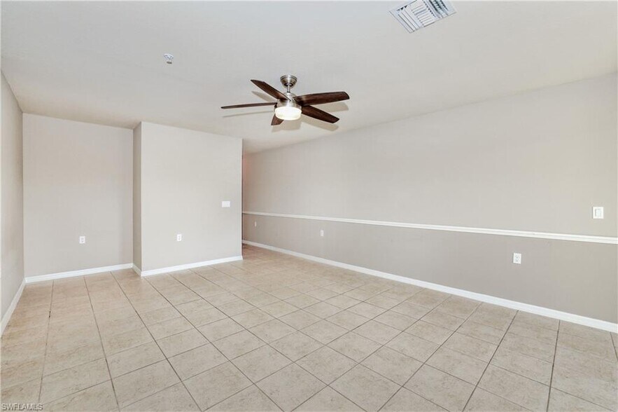 Building Photo - 9093 Gervais Cir