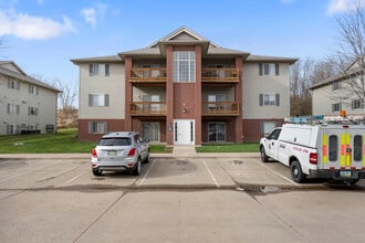 Building Photo - 2270 Holiday Rd