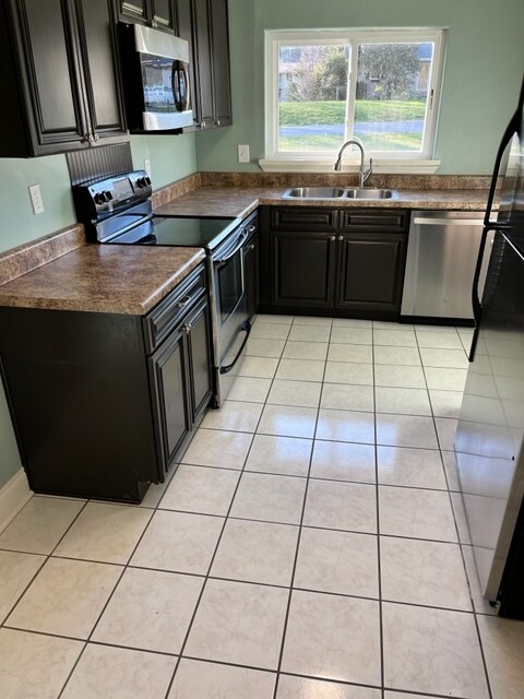 Walls have been painted - 4716 McCahill Rd