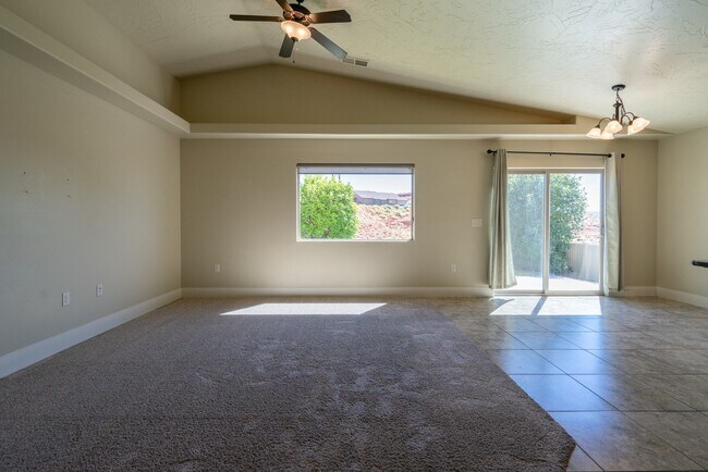 Building Photo - 2031 East Colorado Drive