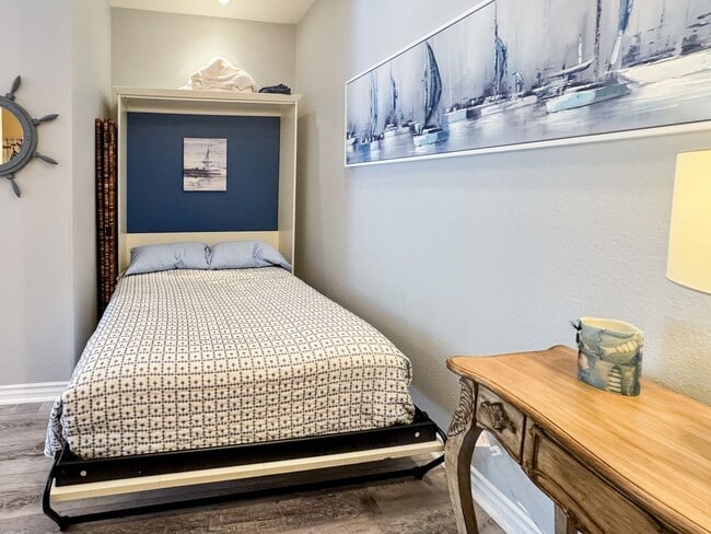 Building Photo - Beautiful Furnished 1 Bedroom, 1.5 Bath Condo with Harbor Views - Flexible Lease!