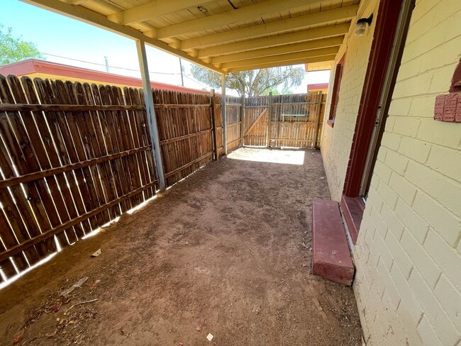 Building Photo - MOVE IN SPECIAL-500.00 OFF 1ST MONTHS RENT...