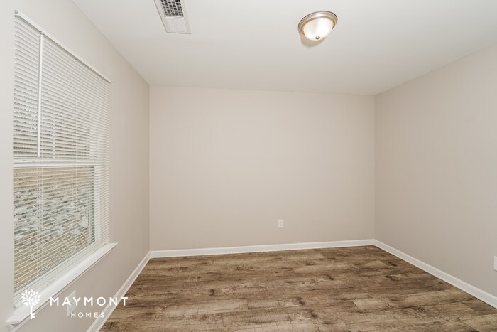 Building Photo - 180 Willowridge Ln