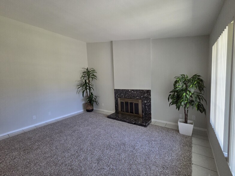 Building Photo - 14232 Matisse Ave