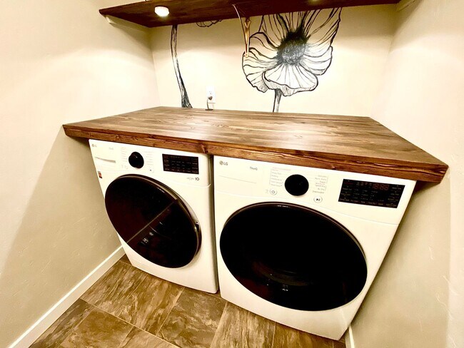 Building Photo - Beautiful 4 Bedroom, 4 Car Garage With Small Trailer Parking in Star - Available NOW