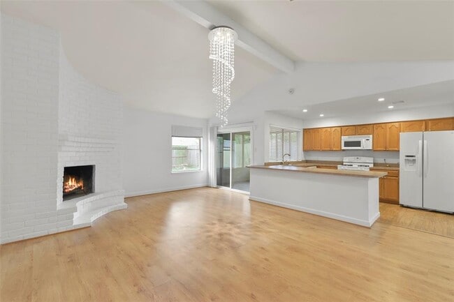 Primary Photo - 15823 Fox Springs Dr