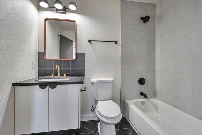 Building Photo - 6-Bedroom, 3-Bath Tempe Home with Pool, Bar & Prime Location