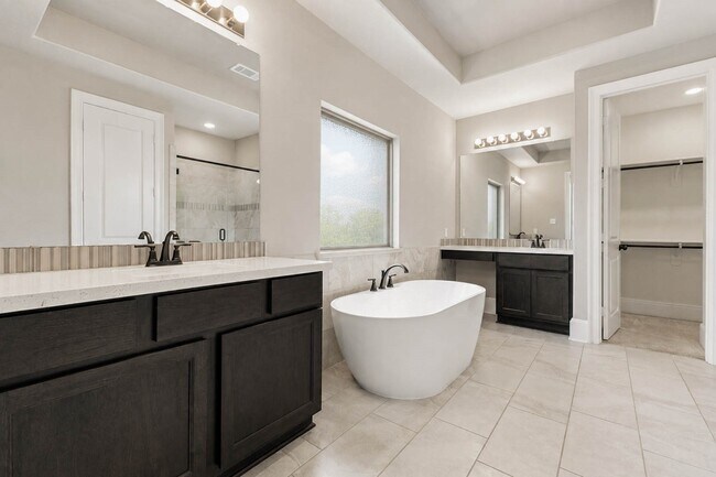 Building Photo - 12427 Tullich Run Dr