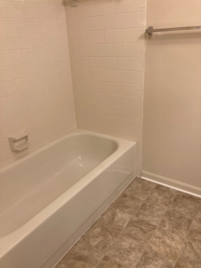 Building Photo - Beautiful 2 bedroom 2 bathroom First Floor Condo in Bel Air