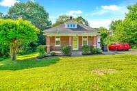 Building Photo - 29 Hazelhurst Ave