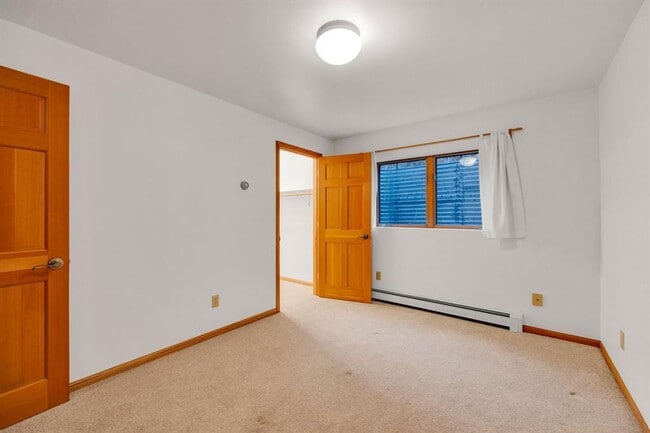 Building Photo - Great 3br Home Near UM Available ASAP