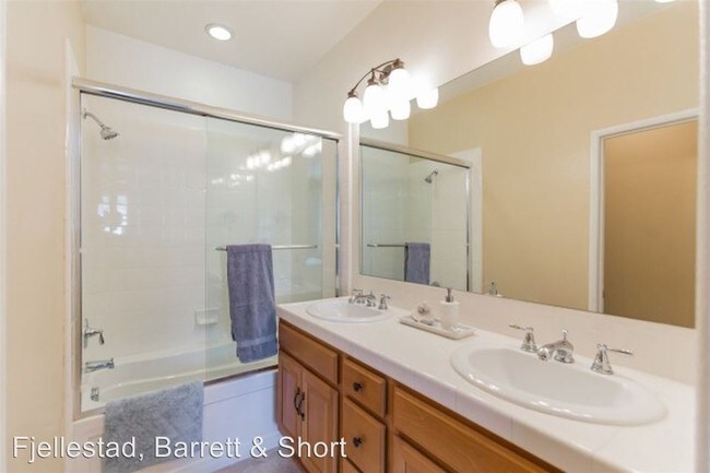 Building Photo - 3 br, 3 bath House - 1046 Iron Wheel Street