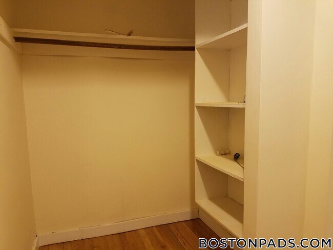 Building Photo - 1799 Centre St