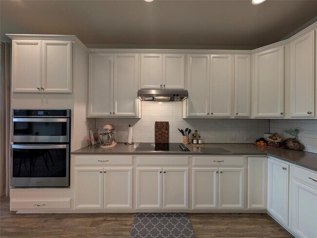 Building Photo - 511 Hoot Owl Ln S