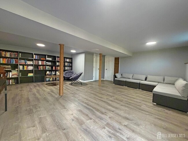 Building Photo - 7 Joseph Ct