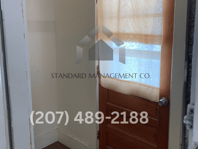 Building Photo - 15 Kennebec St