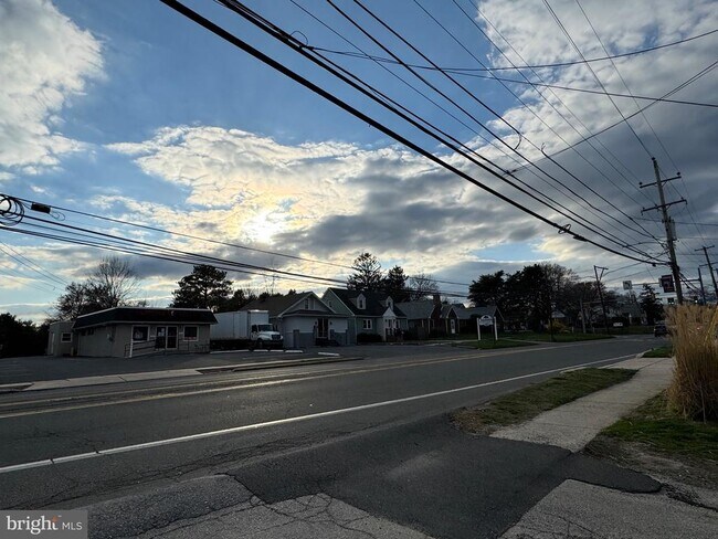 Building Photo - 2950 Concord Rd