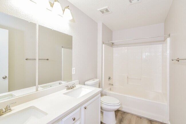 Building Photo - 4044 Companionship Ct