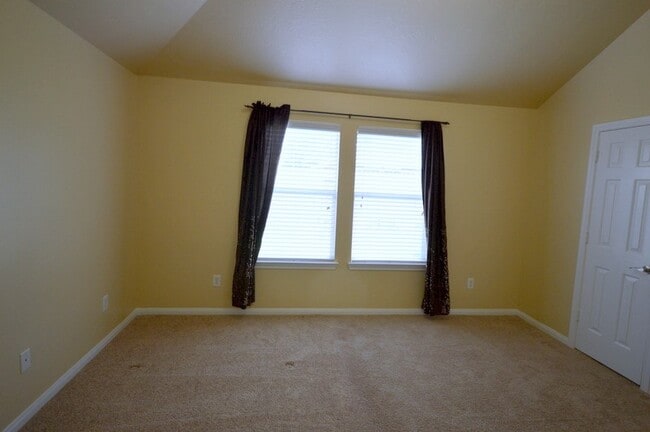 Building Photo - 8311 Kingsbridge Meadow Dr
