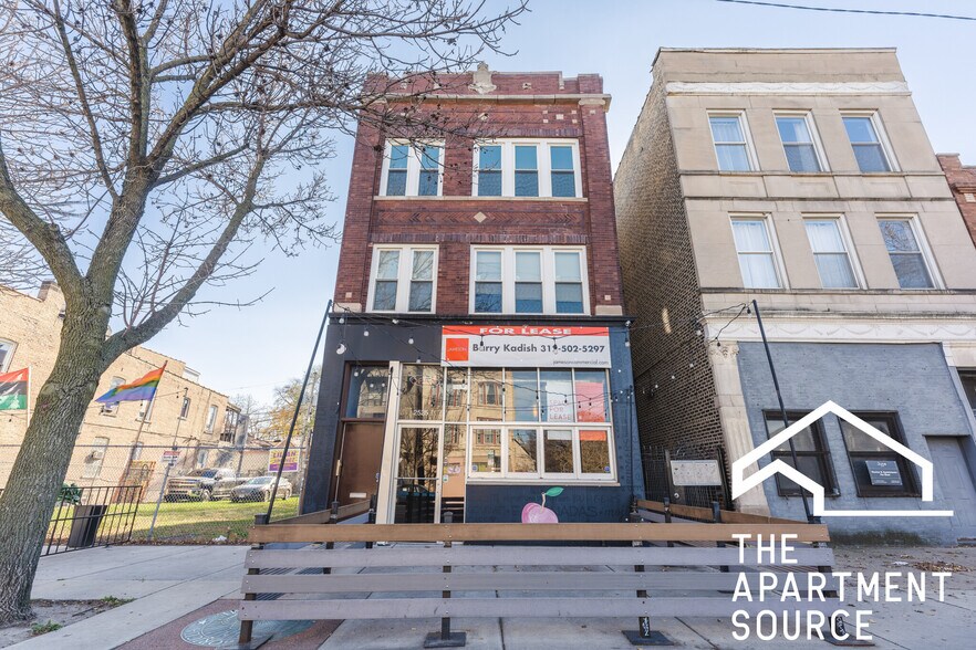 Building Photo - 2527 W Division St