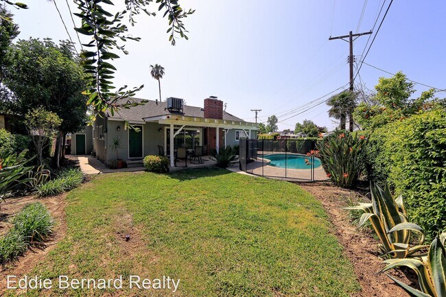 Building Photo - 4 br, 2 bath House - 17135 Tiara St.