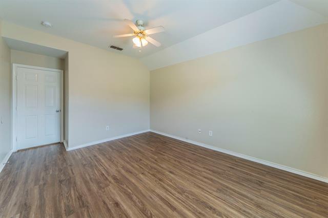 Building Photo - 122 Sunburst Ct