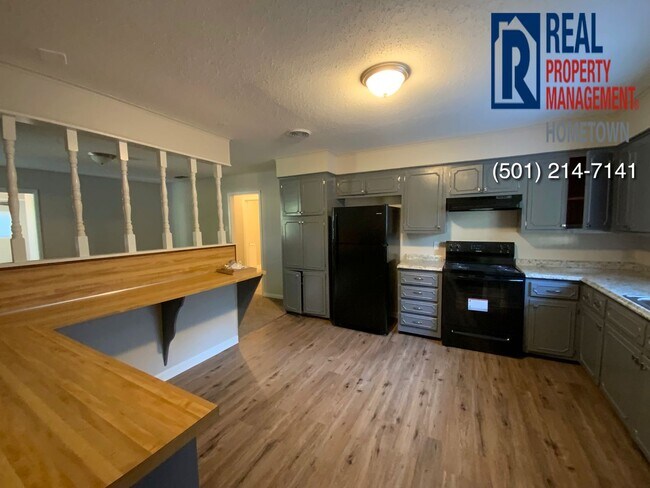 Building Photo - 85 Saxony-