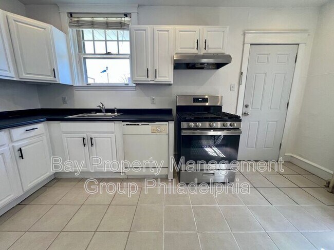 Building Photo - 25 W Parkway Ave