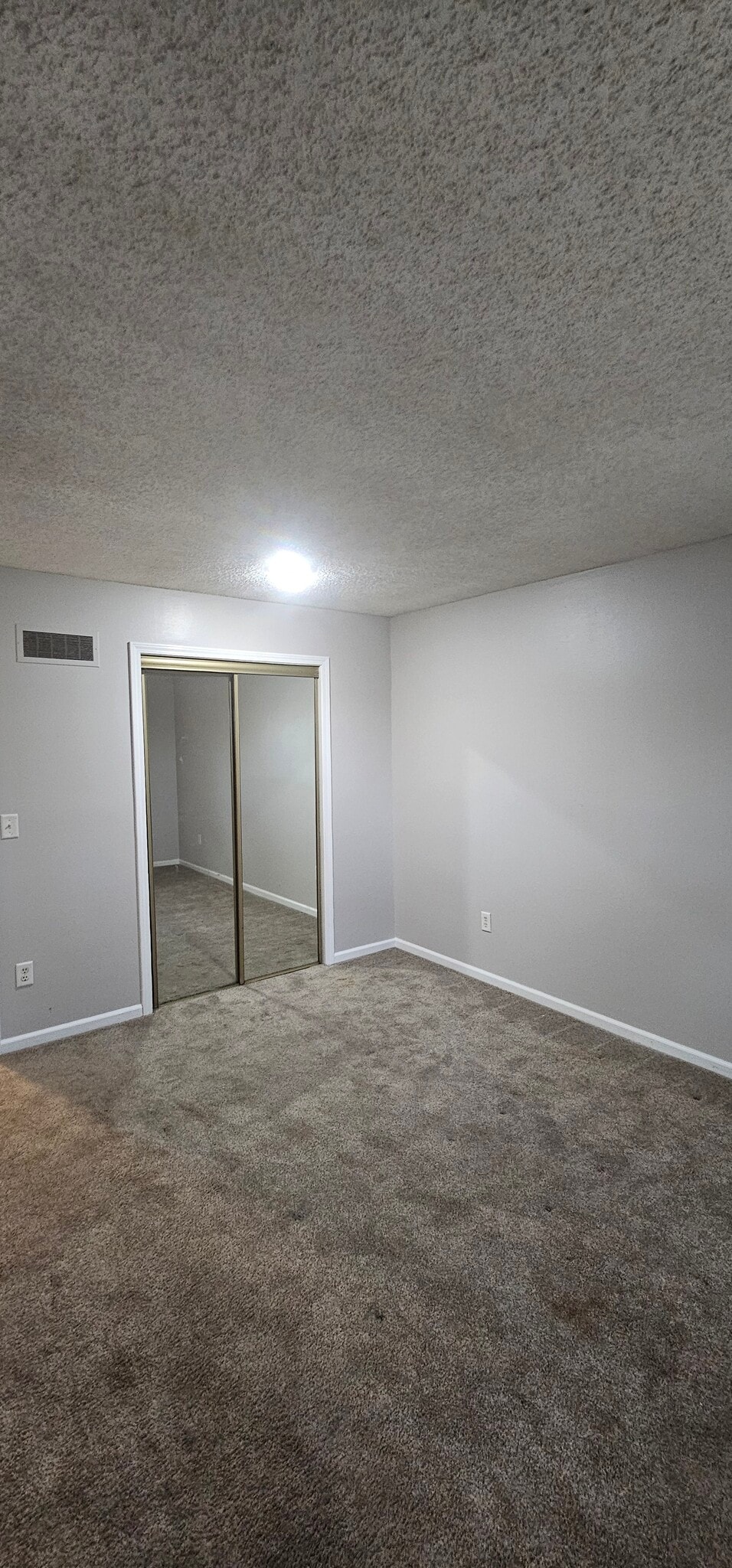 Building Photo - 11418 E 71st St