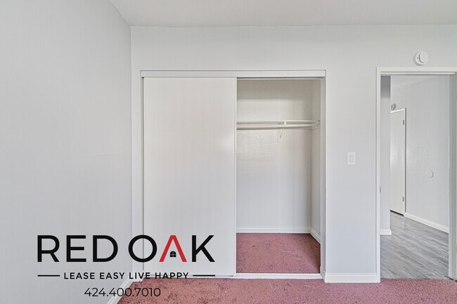 Building Photo - 9210 Somerset Blvd