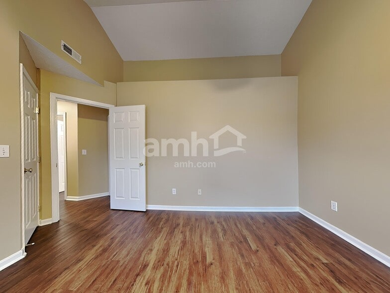 Building Photo - 7628 Falls Creek Way