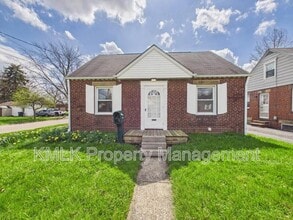 Building Photo - 1078 Lindsay Ave