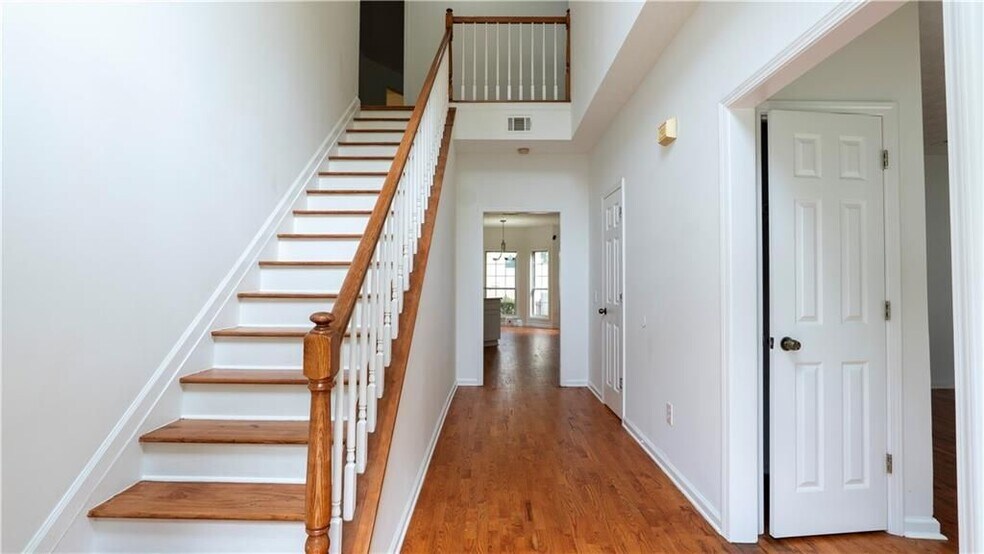 Building Photo - 1607 Tunbridge Ln