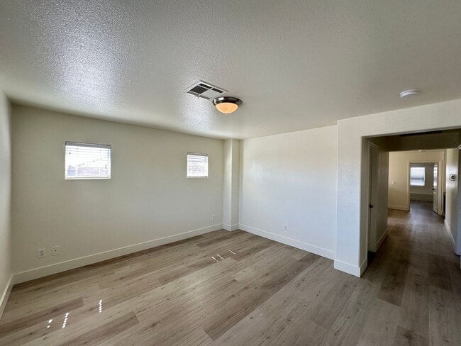 Building Photo - Fort Apache & Blue Diamond