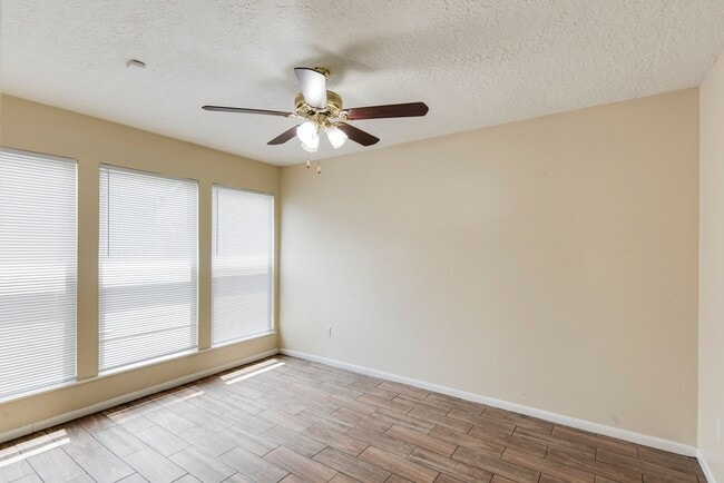 Building Photo - 5046 Spring Forest Dr