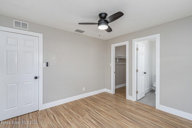 Building Photo - 5711 Margo Ct