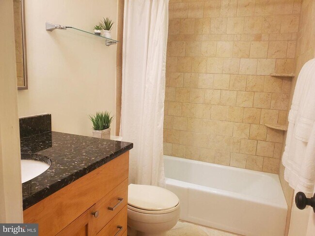 Primary Photo - 11627 Vantage Hill Rd