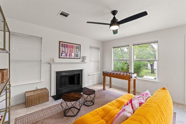 Building Photo - 3300 Sauls Dr