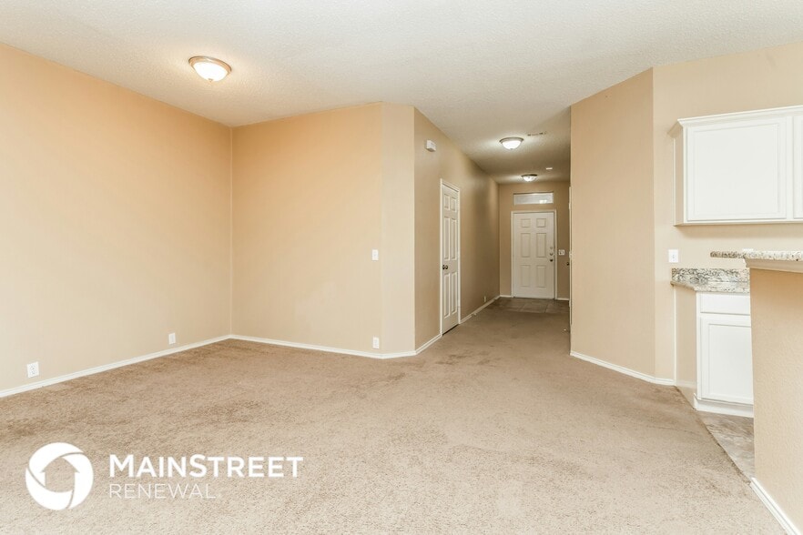 Building Photo - 6909 Baybridge Dr