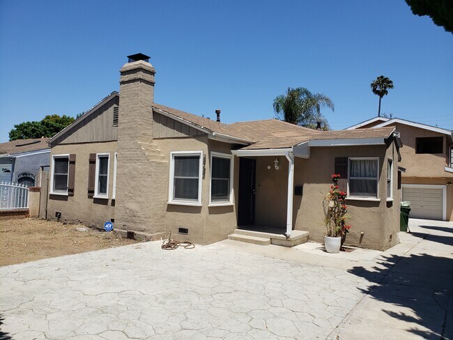 Building Photo - 3754 Tuller Ave