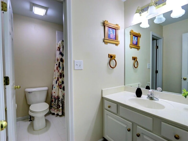 Building Photo - 4771 Powers Park Ct NE