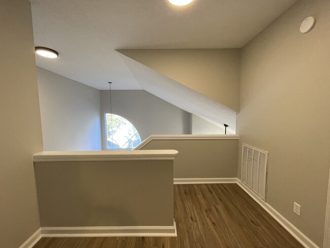 Building Photo - 1085 Stones Throw Dr NW