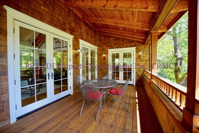 Building Photo - Exquisite Mill Valley Home.