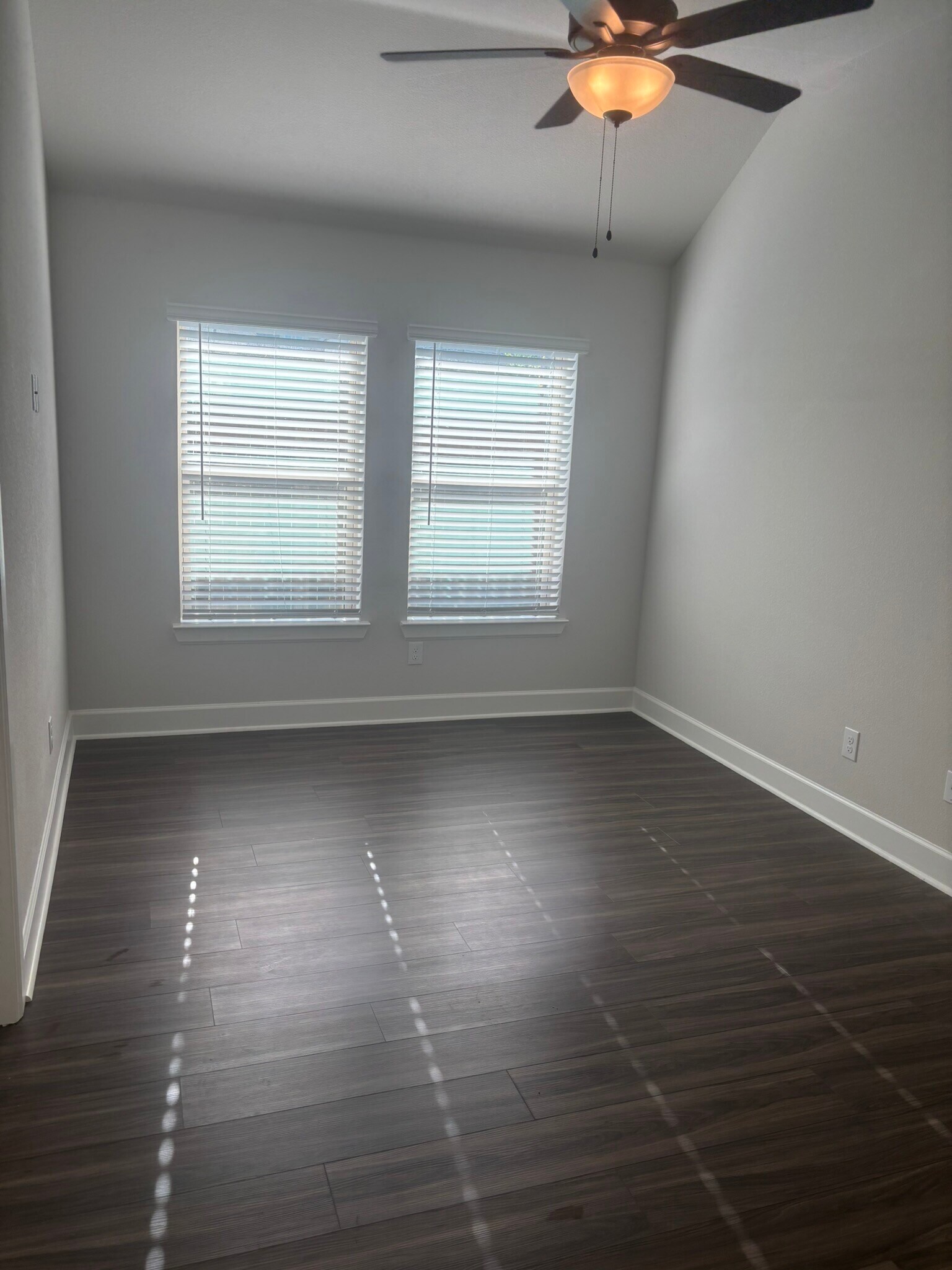 Building Photo - 8625 Spindletop Dr
