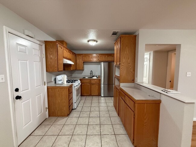 Building Photo - 1608 Rockrose Rd