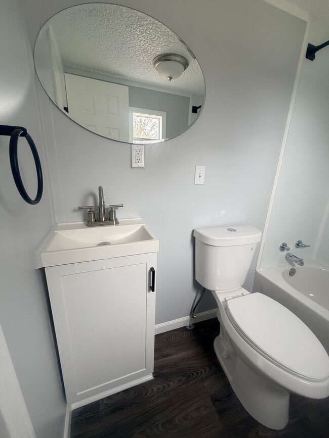 Building Photo - Cypress Break Mobile Home Rental Available Now