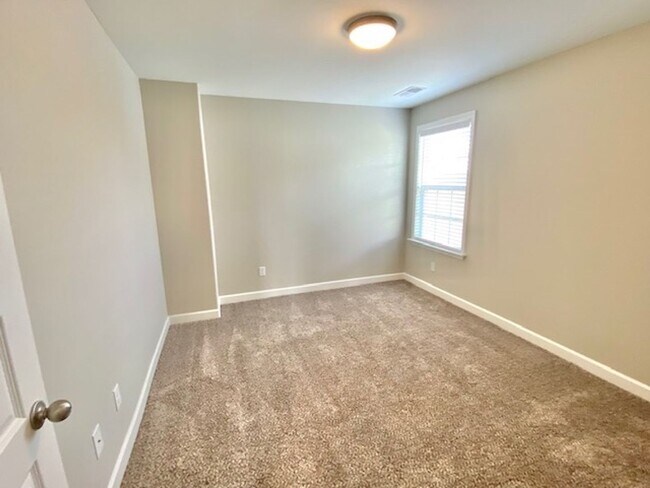 Building Photo - KimberlyDawnDr8868