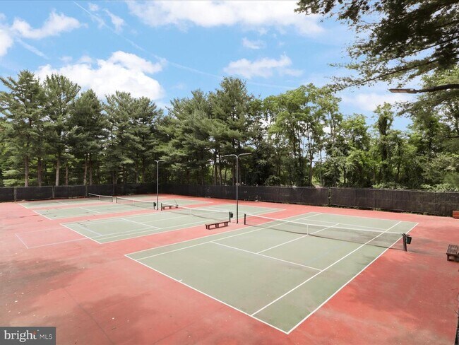 Building Photo - 6055 Meyers Landing Ct